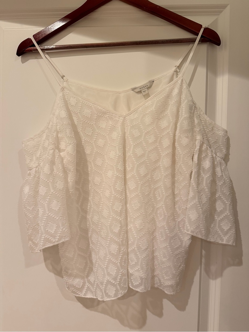GUESS jeans White Cold-Shoulder Eyelet Feminine Tank Top blouse